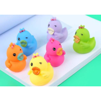 12 Gekleurde badeenden - knipoog